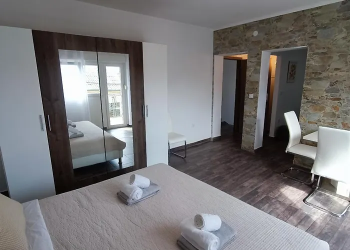 Apartamento La Bombonera Starigrad Paklenica